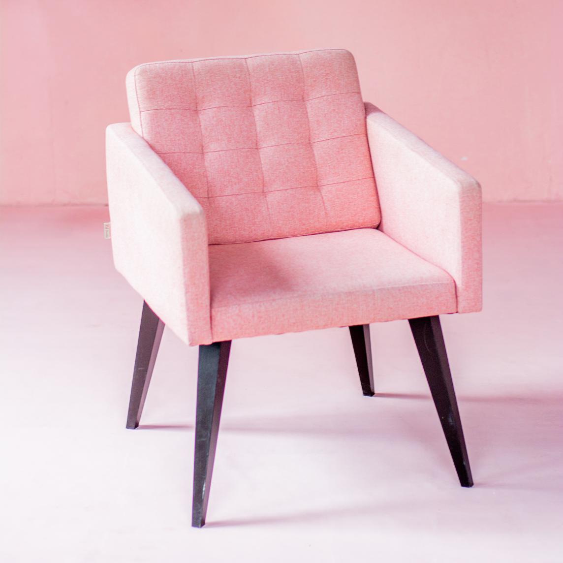 Butaca rosa de salón